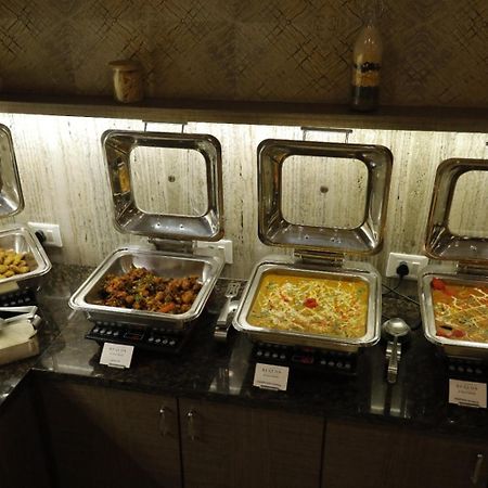 Anaya Beacon Hotel, Jamnagar Ngoại thất bức ảnh