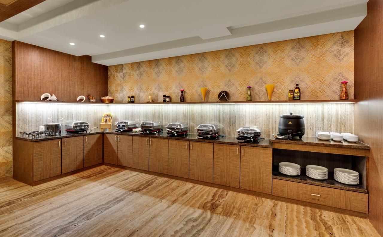 Anaya Beacon Hotel, Jamnagar Ngoại thất bức ảnh