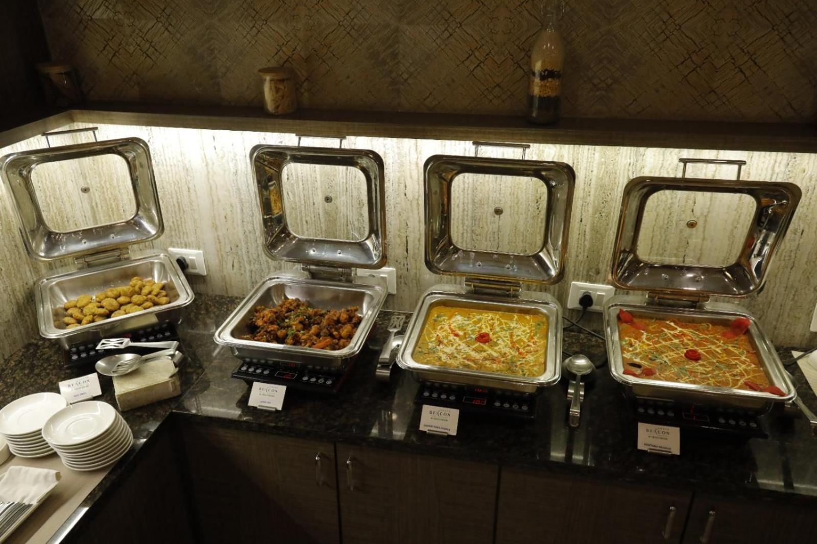 Anaya Beacon Hotel, Jamnagar Ngoại thất bức ảnh