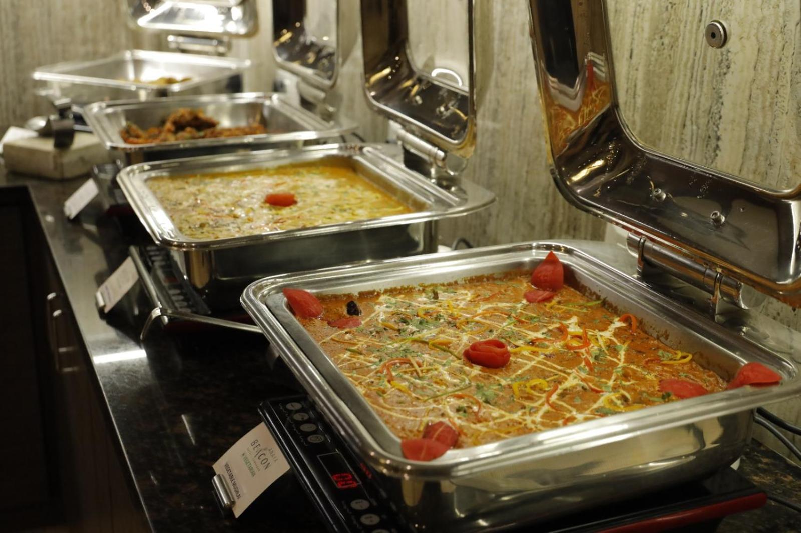 Anaya Beacon Hotel, Jamnagar Ngoại thất bức ảnh